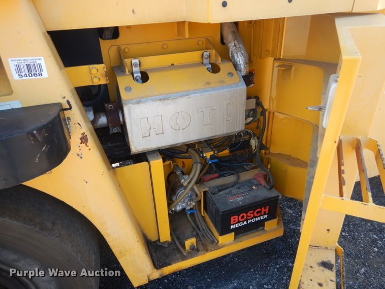 image for item GR9741 2012 Sakai GW750-2  vibratory pneumatic roller