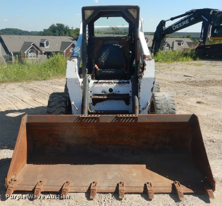 image for item GR9745 2004 Bobcat S250  skid steer loader