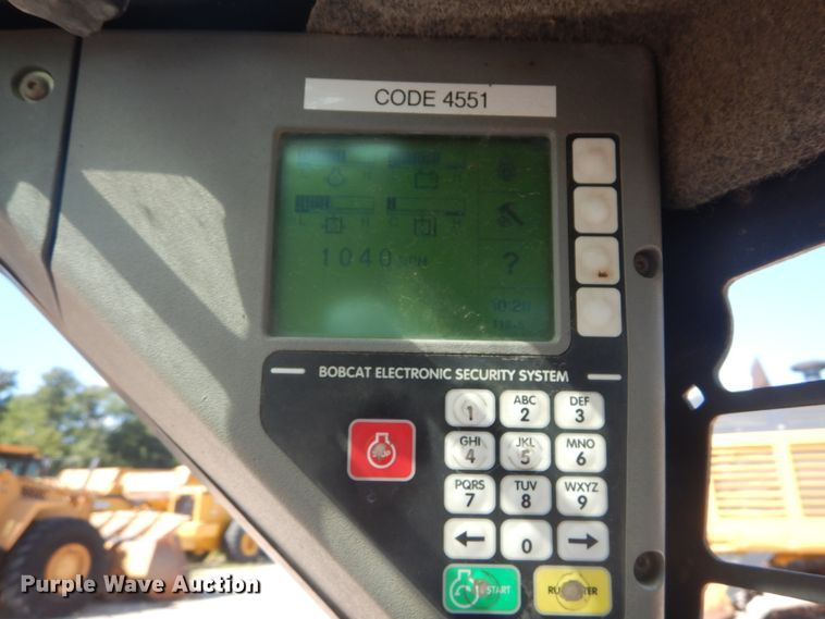 image for item GR9745 2004 Bobcat S250  skid steer loader