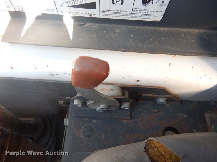 image for item GR9745 2004 Bobcat S250  skid steer loader