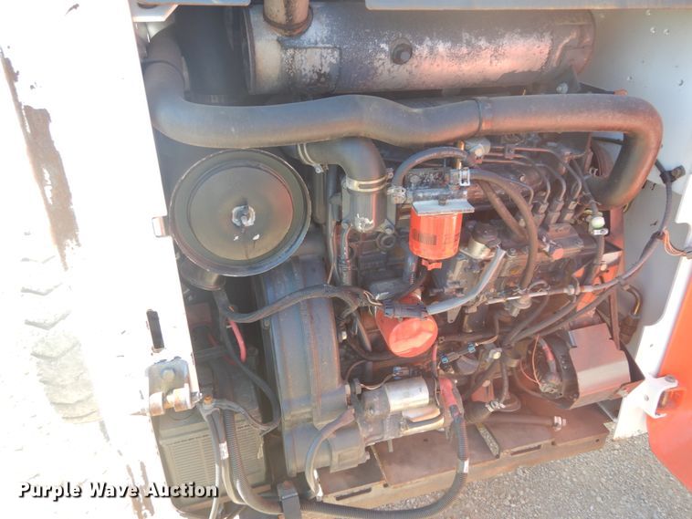 image for item GR9745 2004 Bobcat S250  skid steer loader