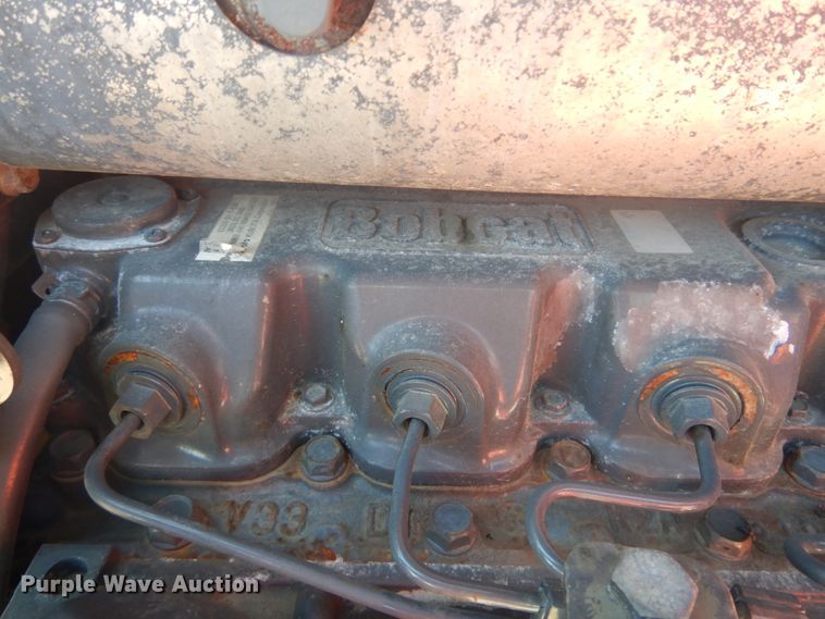 image for item GR9745 2004 Bobcat S250  skid steer loader