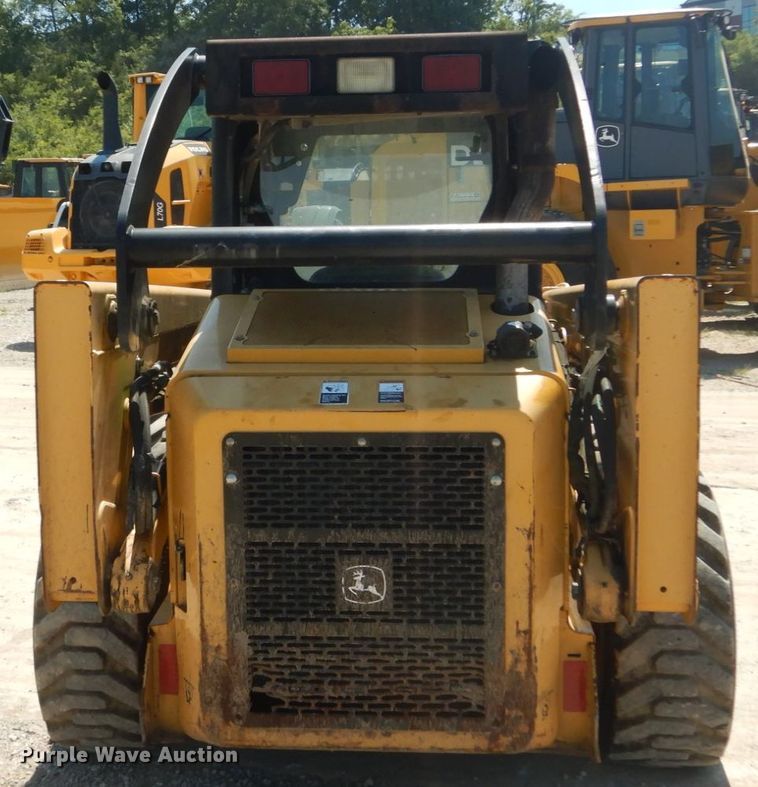image for item GR9758 2005 John Deere 320  skid steer loader