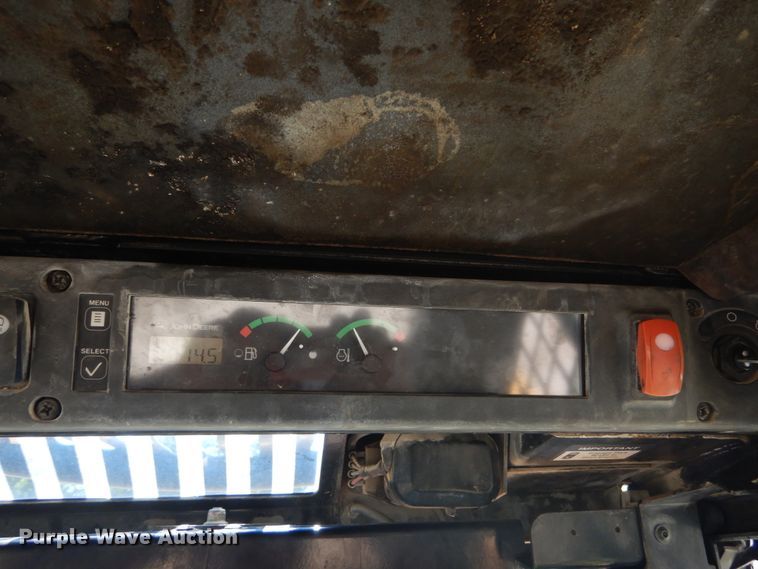 image for item GR9758 2005 John Deere 320  skid steer loader