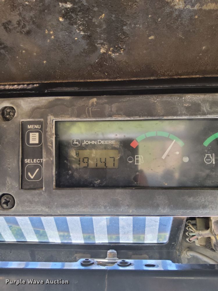 image for item GR9758 2005 John Deere 320  skid steer loader