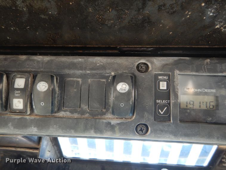 image for item GR9758 2005 John Deere 320  skid steer loader