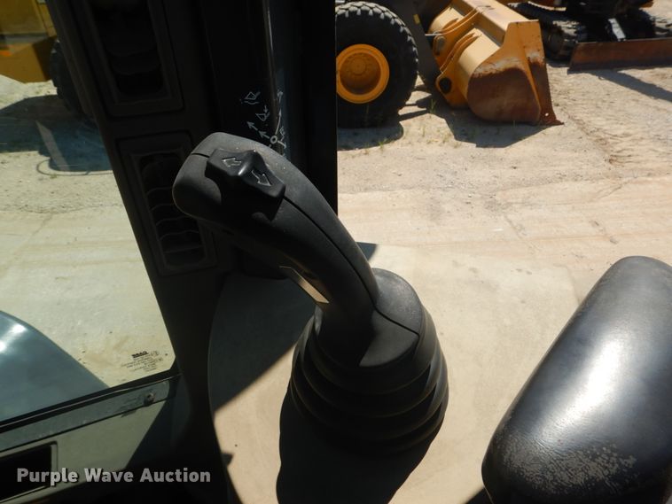 image for item GR9760 2006 Case 621D  wheel loader