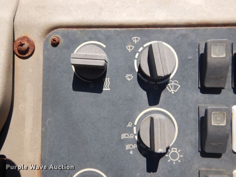 image for item GR9760 2006 Case 621D  wheel loader