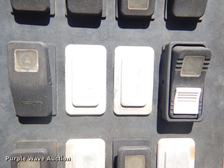 image for item GR9760 2006 Case 621D  wheel loader