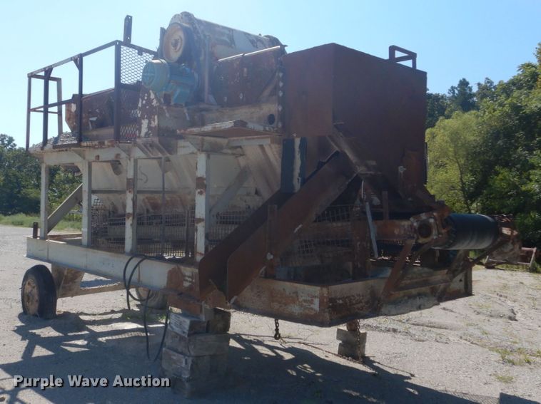 image for item GR9766 Cedarapids screen