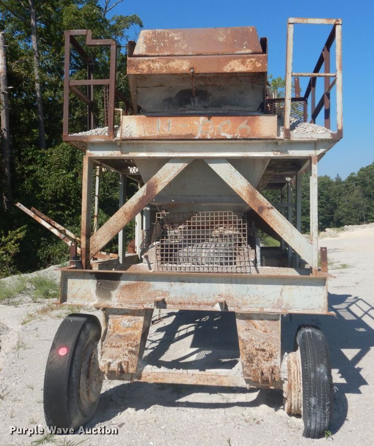 image for item GR9766 Cedarapids screen