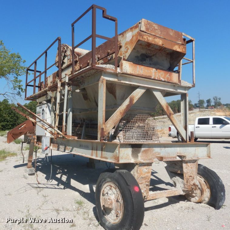 image for item GR9766 Cedarapids screen