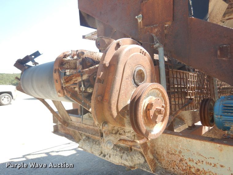 image for item GR9766 Cedarapids screen