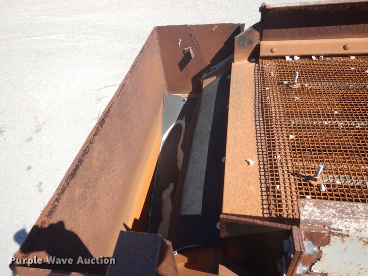 image for item GR9766 Cedarapids screen