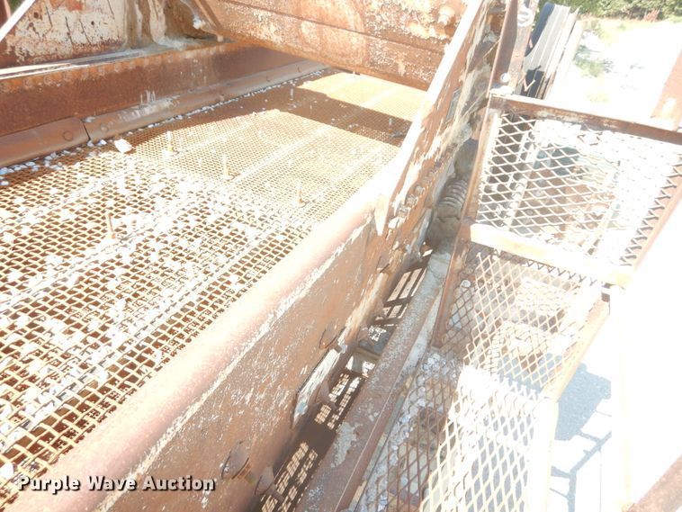 image for item GR9766 Cedarapids screen