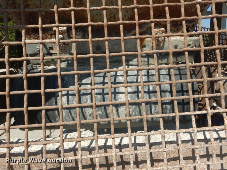 image for item GR9766 Cedarapids screen