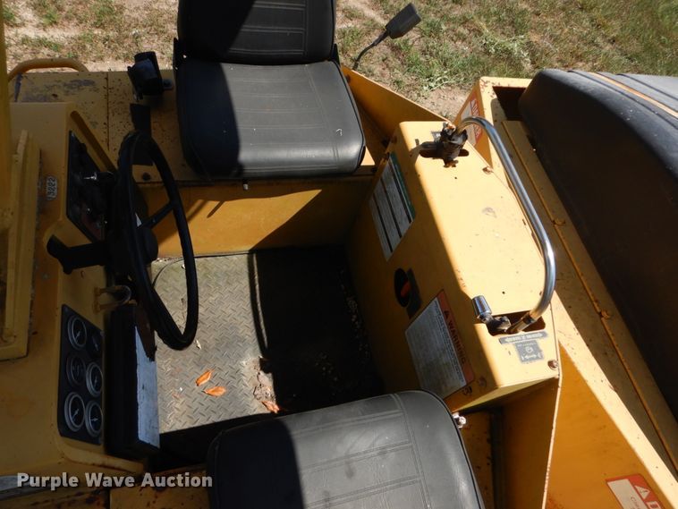 image for item GR9773 2000 Hypac C530AH  pneumatic roller