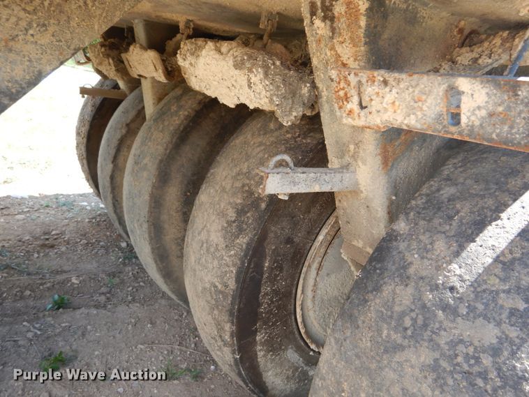 image for item GR9773 2000 Hypac C530AH  pneumatic roller