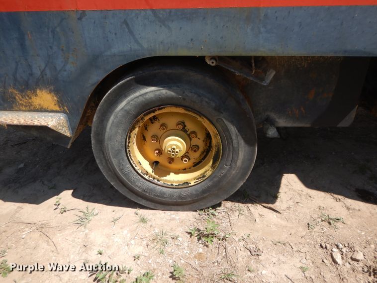 image for item GR9773 2000 Hypac C530AH  pneumatic roller