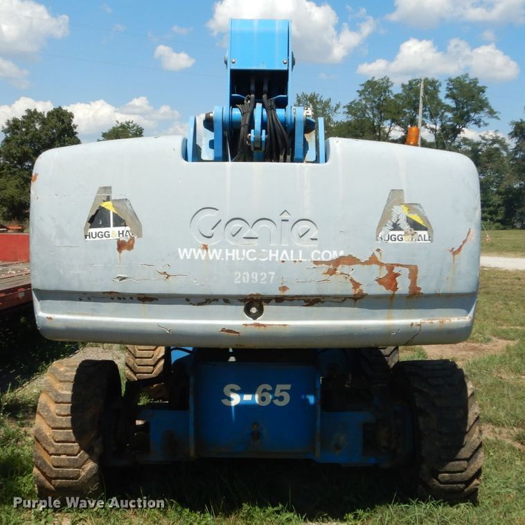 image for item GR9774 2008 Genie S65  boom lift
