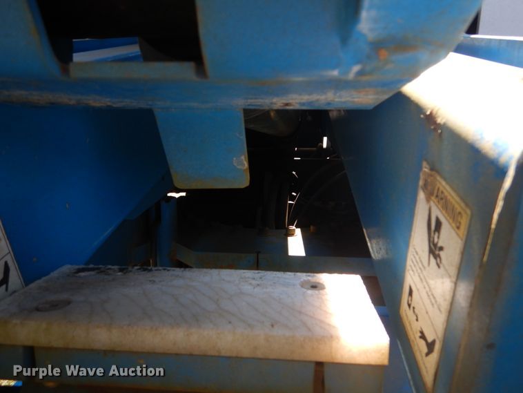 image for item GR9774 2008 Genie S65  boom lift