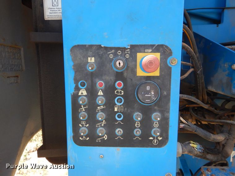 image for item GR9774 2008 Genie S65  boom lift