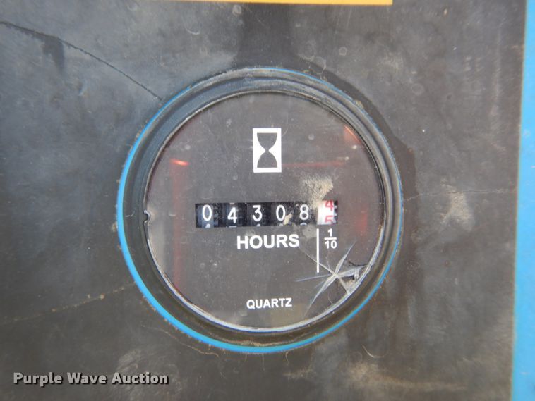 image for item GR9774 2008 Genie S65  boom lift