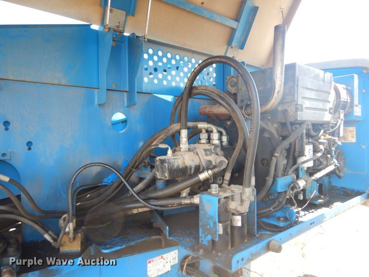 image for item GR9774 2008 Genie S65  boom lift