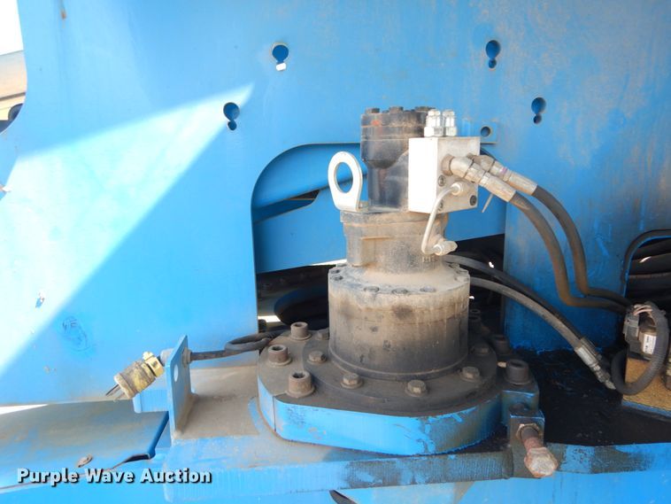 image for item GR9774 2008 Genie S65  boom lift