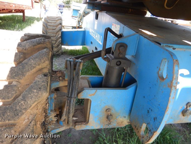 image for item GR9774 2008 Genie S65  boom lift