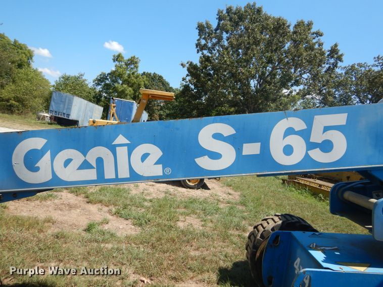 image for item GR9774 2008 Genie S65  boom lift