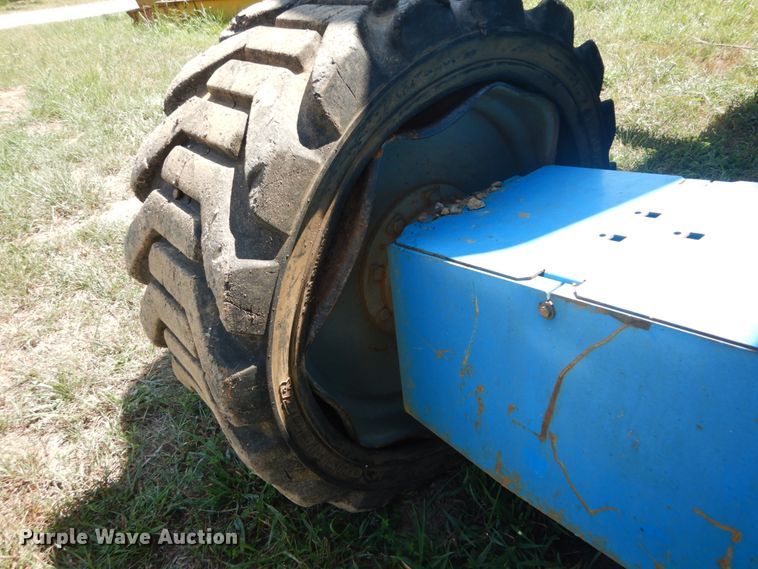 image for item GR9774 2008 Genie S65  boom lift