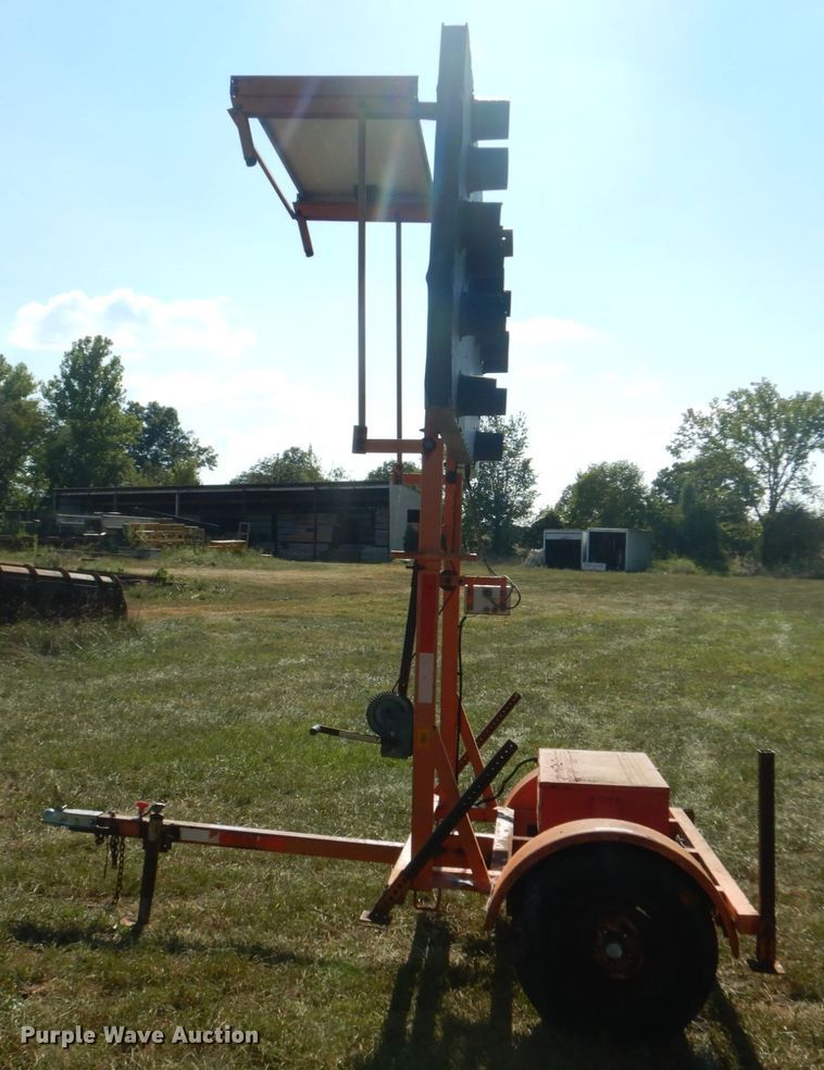 image for item GR9787 Wanco arrow board trailer