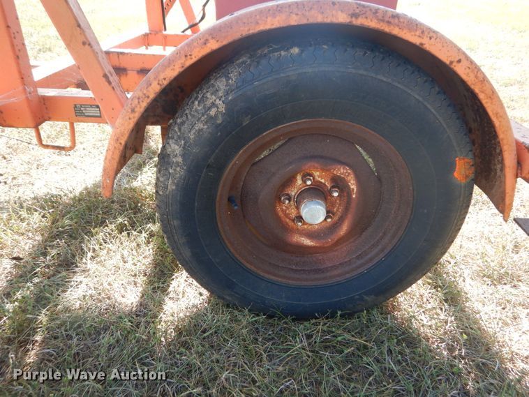 image for item GR9787 Wanco arrow board trailer