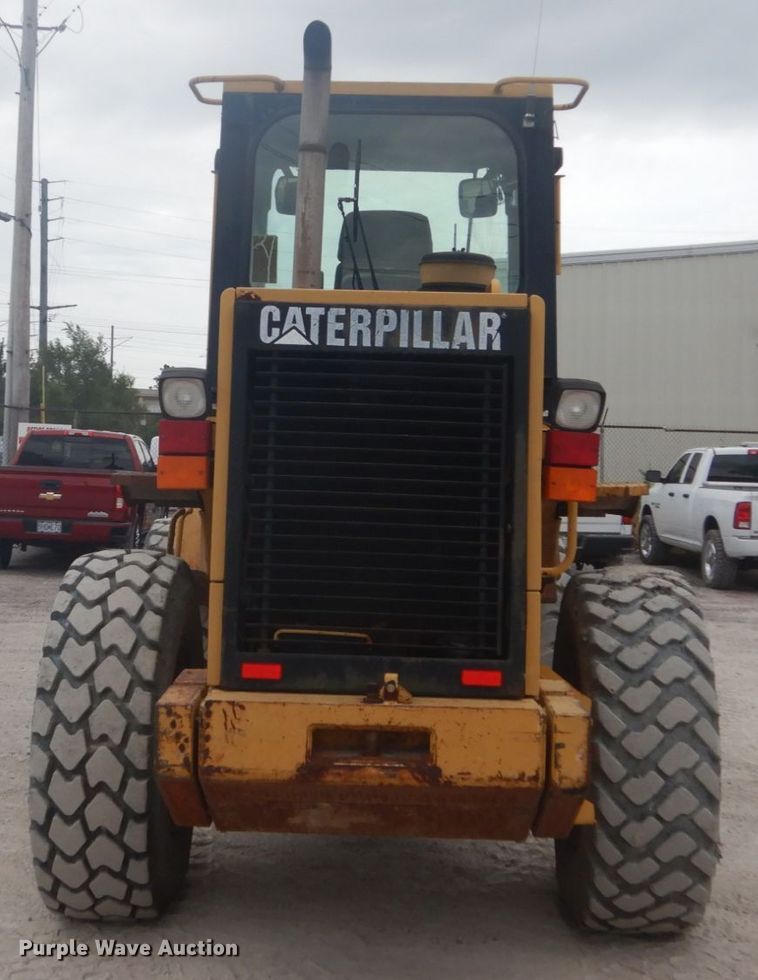 image for item GR9793 1999 Caterpillar 924F  wheel loader