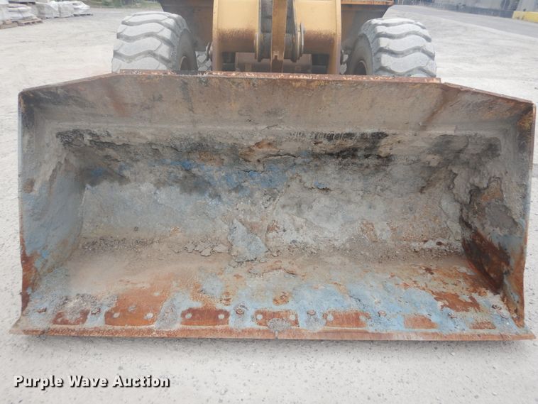 image for item GR9793 1999 Caterpillar 924F  wheel loader