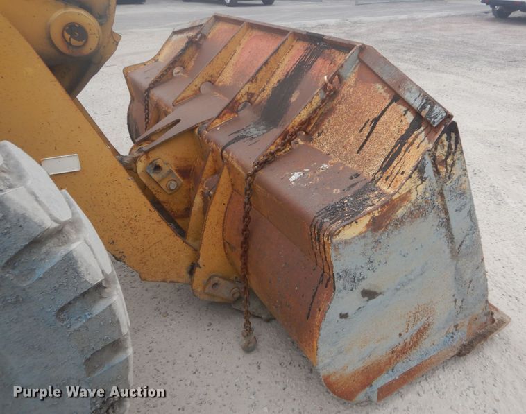 image for item GR9793 1999 Caterpillar 924F  wheel loader