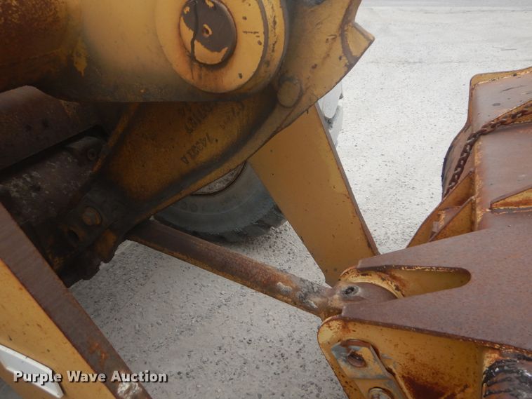 image for item GR9793 1999 Caterpillar 924F  wheel loader