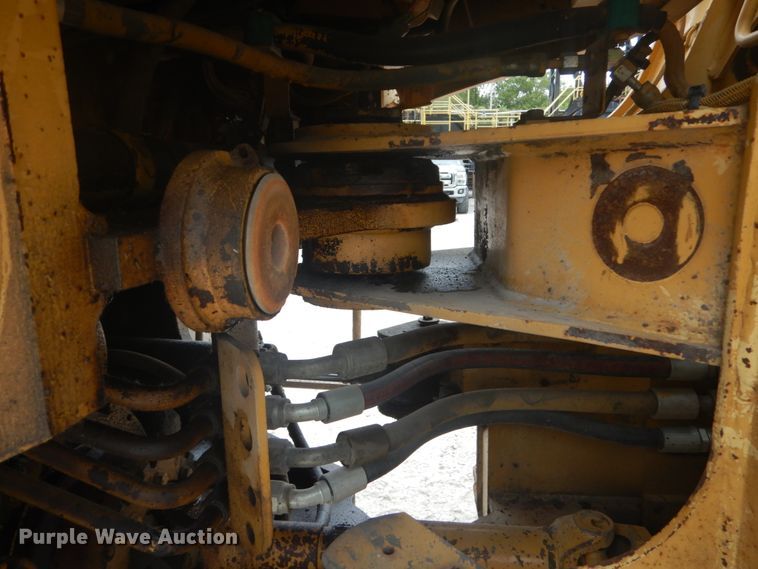 image for item GR9793 1999 Caterpillar 924F  wheel loader
