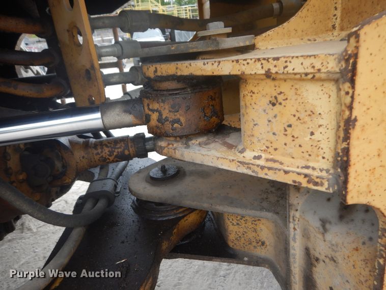 image for item GR9793 1999 Caterpillar 924F  wheel loader