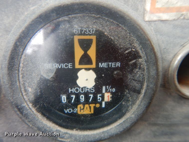 image for item GR9793 1999 Caterpillar 924F  wheel loader