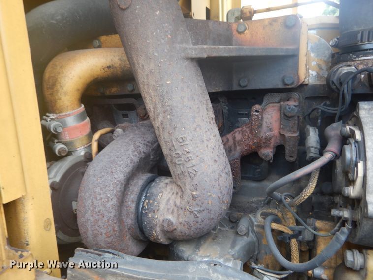 image for item GR9793 1999 Caterpillar 924F  wheel loader