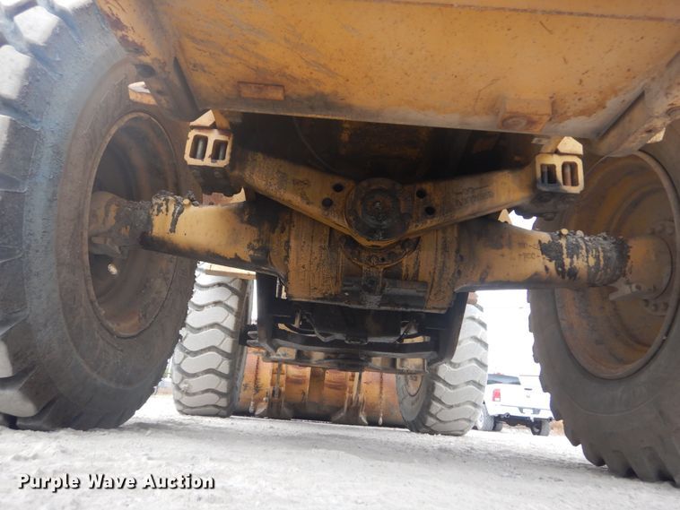 image for item GR9793 1999 Caterpillar 924F  wheel loader