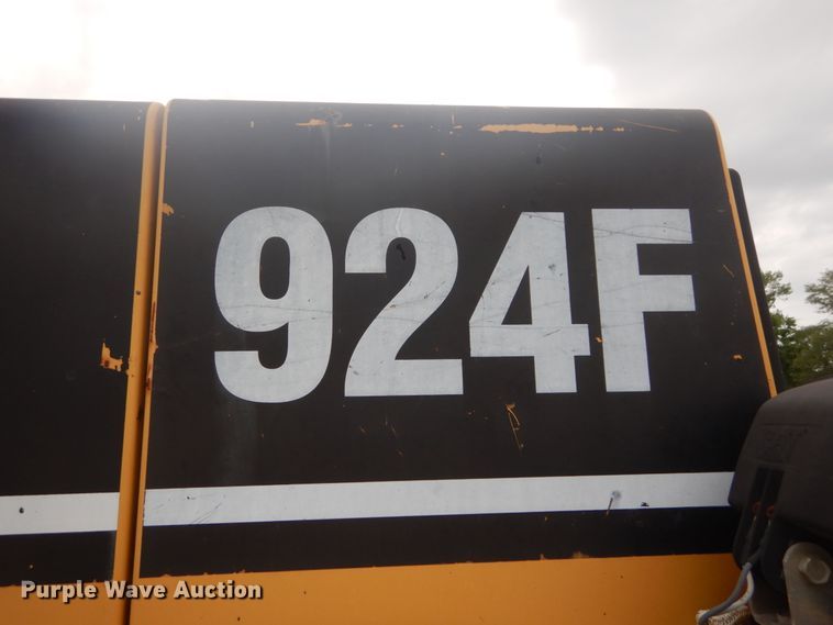 image for item GR9793 1999 Caterpillar 924F  wheel loader