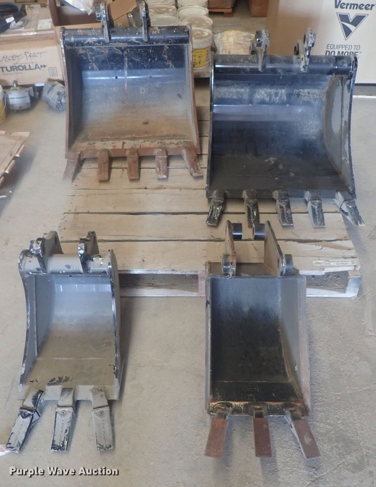 image for item GV9627 (4) excavator buckets