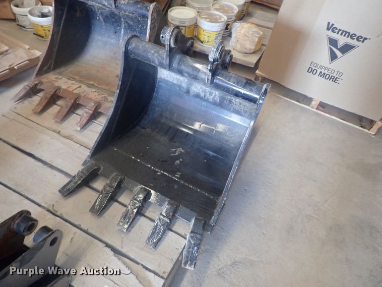 image for item GV9627 (4) excavator buckets