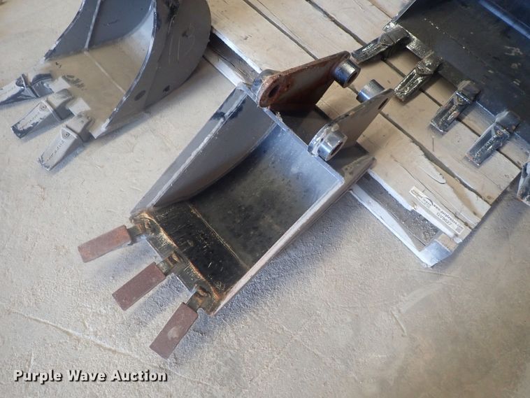 image for item GV9627 (4) excavator buckets