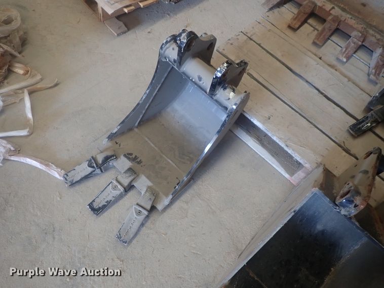 image for item GV9627 (4) excavator buckets