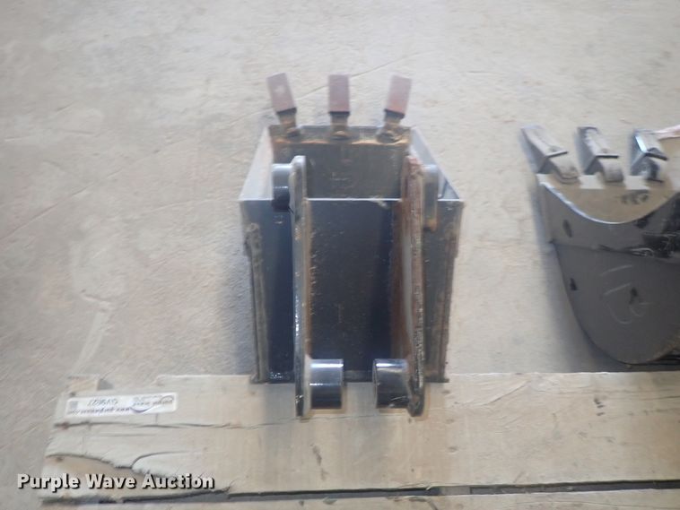image for item GV9627 (4) excavator buckets