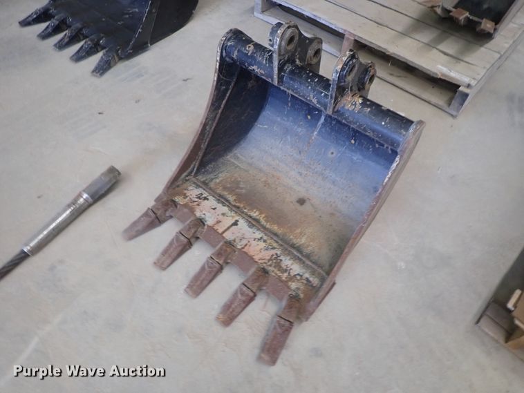 image for item GV9627 (4) excavator buckets